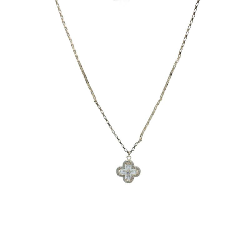 【Pendant Necklace】 Silver-Tone Copper Chain with Clover Zircon Pendant for Women - Classic Dangle Jewelry, Subtle Sparkle
