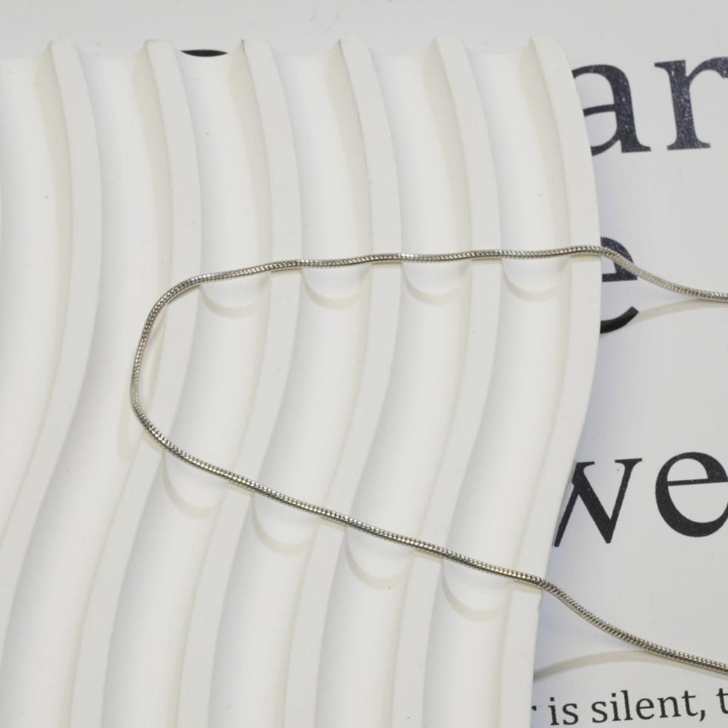 【Thin Snake Chain】Minimalist Versatile Silver - Plated Alloy Necklace, Perfect for Daily & Office Wear, Ideal for Fashion Ladies