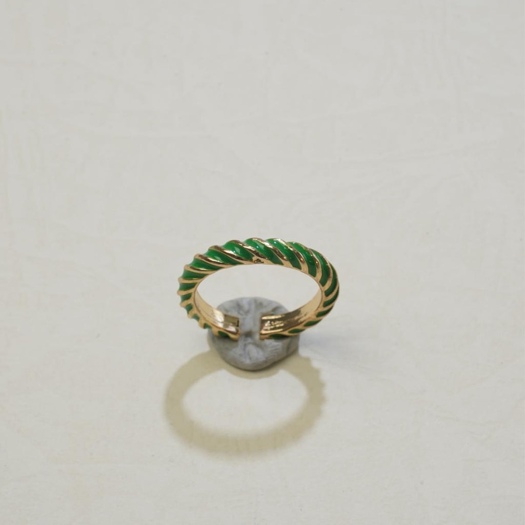 Cincin Terbuka Berpintal, Bersalut Emas, Perincian Enamel Hijau, Aksesori Fesyen Bergaya, Untuk Wanita, Pakaian Harian Unik stainless  steel  ring