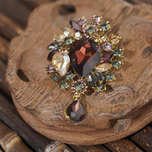 Load image into Gallery viewer, Kerongsang Bunga, dengan Loket Titisan Air Mata, Barang Kemas Batu Permata Elegan, Untuk Wanita Muslim Tudung pin brooch