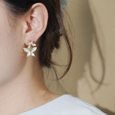【Stud Earring】White Butterfly Floral Earrings Lightweight Elegant Jewelry for Everyday Wear