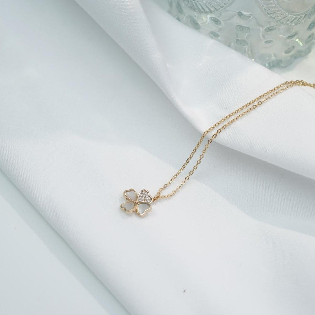 Lucky Clover Pendant Necklace for Women: Pearl Shell & Crystal Accent  Pendant Necklace, Delicate Trendy Chain Jewelry