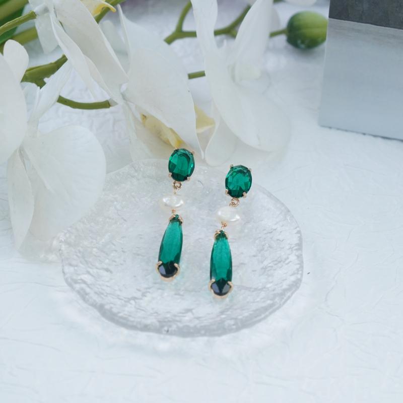 【Earrings】Chinese Art Grass & Pearl Drop Earrings Green Gradient Copper Chain Lightweight Earring for Women