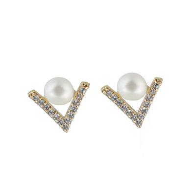 【Stud Earring】V-Shape Golden Alloy Natural Freshwater Pearl Stud Earring with Silver Post, Fashion Jewelry for Women Everyday Wear