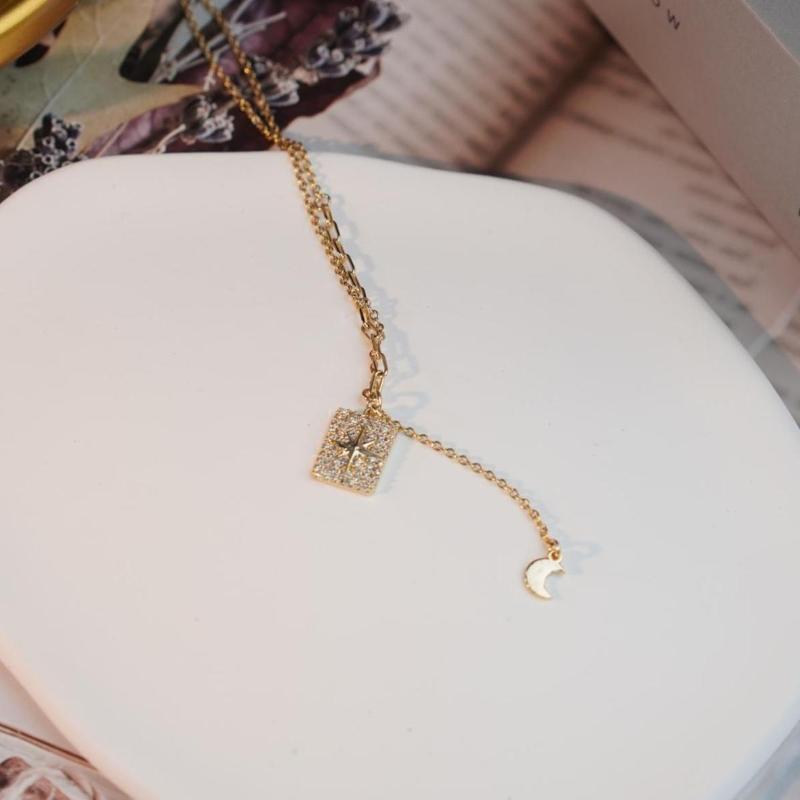 【Pendant Necklace】 Copper Star & Moon Pendant Necklace with Elegant Accent Jewelry for Women