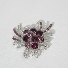 Load image into Gallery viewer, Kerongsang Bunga Permata Ungu, Reka Bentuk Daun, dengan Aksen Berkilauan, Untuk Wanita, Sesuai untuk Aksesori Perayaan Muslim Tudung pin brooch