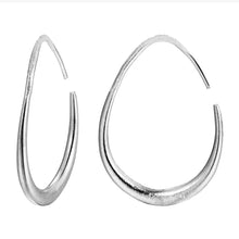 Laden Sie das Bild in den Galerie-Viewer, 2-Piece Set of Oval Earrings, Simple Earrings, Personalized Earrings