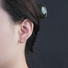 Load image into Gallery viewer, 【Stud Earrings】7MM Delicate Claw Gold-Plated Zircon Earrings, Sparkling Daily &amp; Party Jewelry for Women
