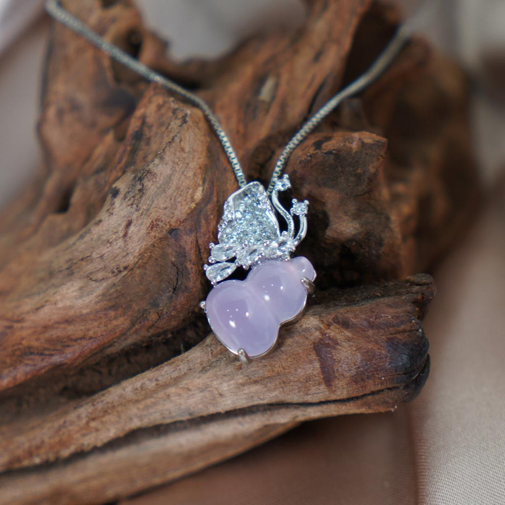 【Pendant Necklace】Lilac Chalcedony Gourd Pendant Necklace with Alloy Chain and Zircon Accents  Elegant Lucky Jewelry for Women Graceful Design