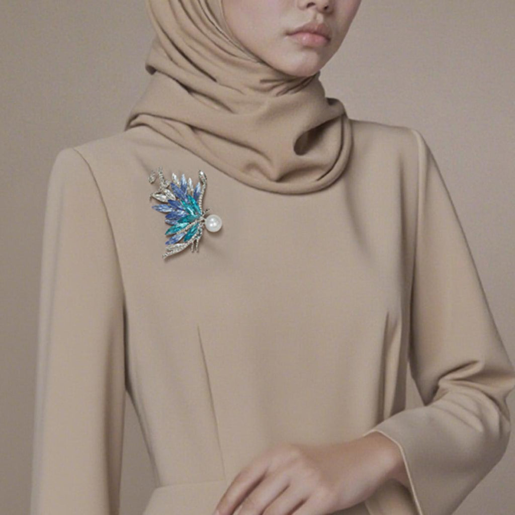 Kerongsang besar bahu Sayap Bionik, Rekaan Asimetri, dengan Permata Kecerunan dan Pusat Mutiara, Gaya Romantik, untuk Wanita Muda
