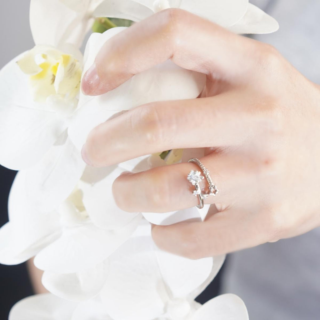 Modern Zircon Copper Ring - Elegant Starry Style Jewelry with Sparkling Stones for Women