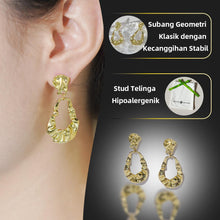 Laden Sie das Bild in den Galerie-Viewer, Subang Gelung, Bersalut Emas, Rekaan Aliran Abstrak, Subang Kenyataan, Untuk Pencinta Fesyen Trendi Earrings Jewelry