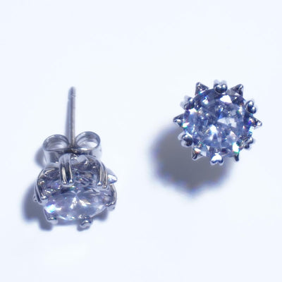 【Stud Earrings】9MM Classic Claw Zircon Stud Earrings, Shiny & Versatile Design, Ideal for Fsahion Women
