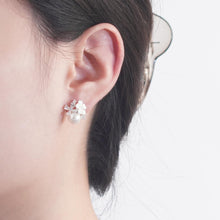 Laden Sie das Bild in den Galerie-Viewer, Subang Stud, Perak, Bunga Biru Muda Bernada dan Mutiara, Dihiasi Zirkon, Segar dan Manis, Untuk Wanita Fesyen cute  earrings