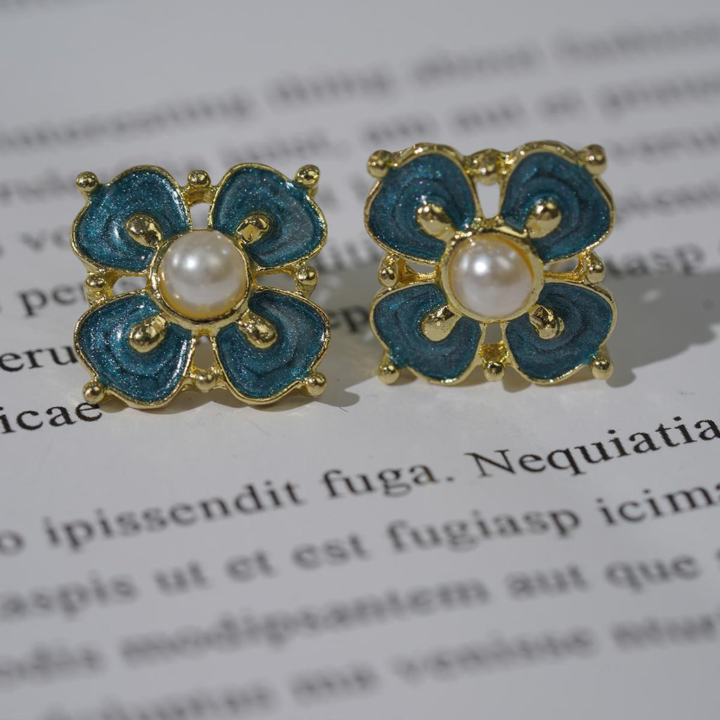 Anting-anting Stud Bunga, Kilauan Biru-Hijau, Mutiara Enamel-Sekitar, Dipotong Emas, Untuk Gadis