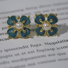 Load image into Gallery viewer, Anting-anting Stud Bunga, Kilauan Biru-Hijau, Mutiara Enamel-Sekitar, Dipotong Emas, Untuk Gadis