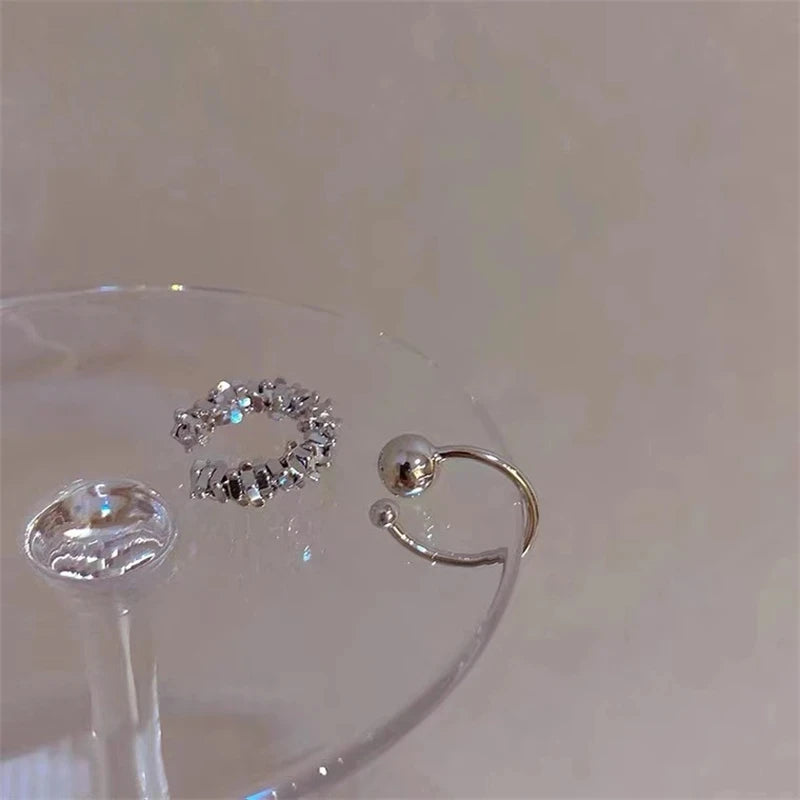 2Pcs/Lot Korean Personality No Ear Hole Small Cool Style Cut Metal Earbone Clip Earring for Women Jewelry Wholesale Girl Gift
