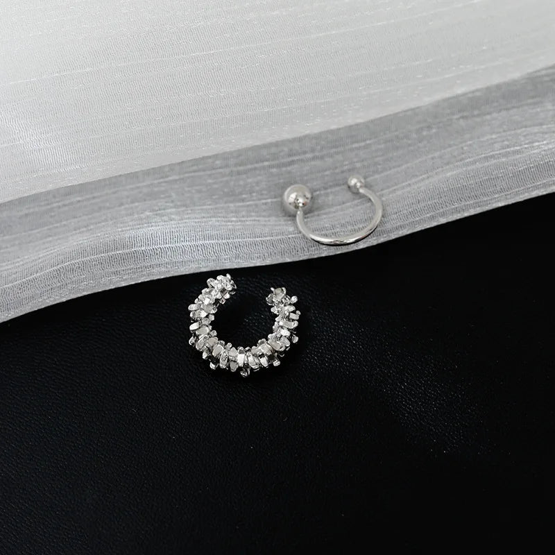 2Pcs/Lot Korean Personality No Ear Hole Small Cool Style Cut Metal Earbone Clip Earring for Women Jewelry Wholesale Girl Gift