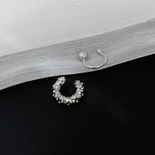 Laden Sie das Bild in den Galerie-Viewer, 2Pcs/Lot Korean Personality No Ear Hole Small Cool Style Cut Metal Earbone Clip Earring for Women Jewelry Wholesale Girl Gift