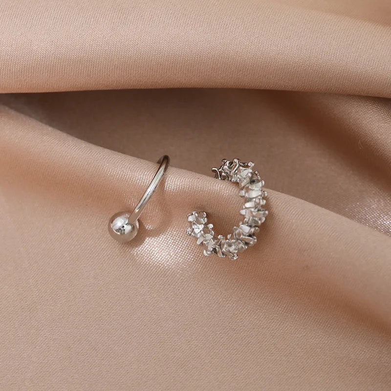 2Pcs/Lot Korean Personality No Ear Hole Small Cool Style Cut Metal Earbone Clip Earring for Women Jewelry Wholesale Girl Gift