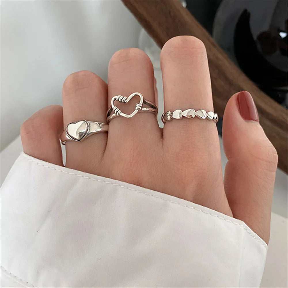 2Pcs Retro Love Heart Ring Set Hiphop Black White Color Rings Ring Fashion Heart Ring Female Couple