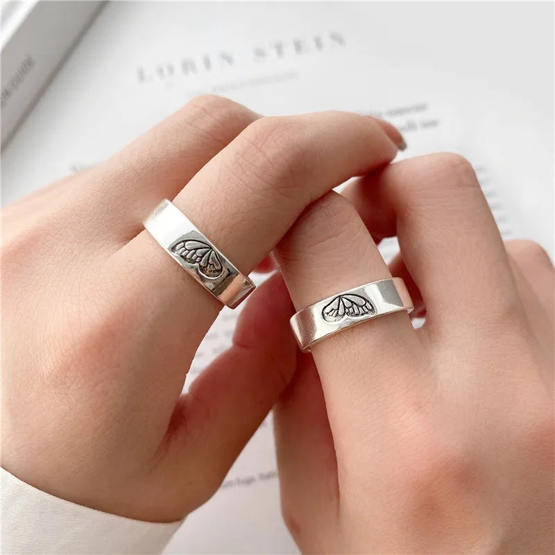 2Pcs Retro Love Heart Ring Set Hiphop Black White Color Rings Ring Fashion Heart Ring Female Couple