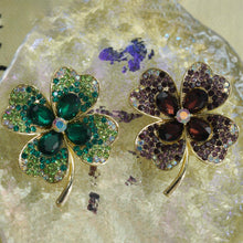 Load image into Gallery viewer, Kerongsang Semanggi Bertuah, Bingkai Aloi Emas, Warna Hijau / Ungu, Pesona Bersinar, Sesuai untuk Gaya Segar pin  brooch