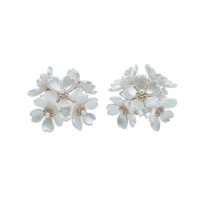 【Stud Earrings】Resin White Floral Earrings with Golden Bead,Romantic Fairy-Style, For Sweet Girls