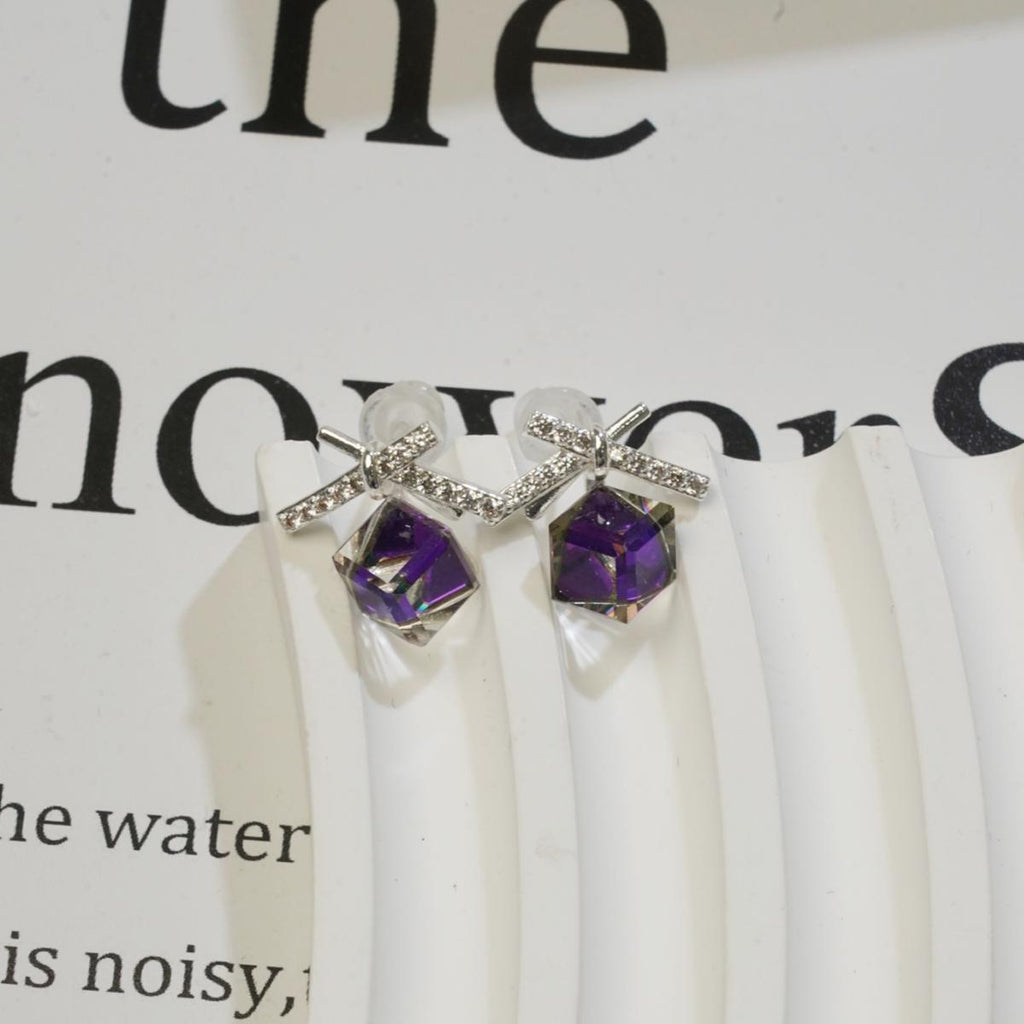 Subang Stud, Ikatan bentuk rama-rama merah jambu / ungu kristal, Manis dan Halus, Untuk Gadis dan Wanita Muda cute  earrings