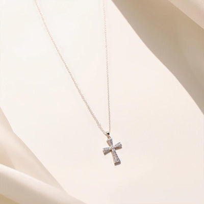 【Pendant Necklace】Cross Style Shining Zircon Pendant Necklace, Silver-Tone Copper Chain Fashion Minimalist Type for Women