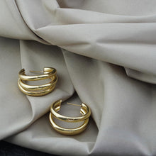 Load image into Gallery viewer, 【Hoop Earrings】Alloy Gold Plated Double - Hoop Earrings, Minimalist &amp; Stylish, Trendy Pick for Women