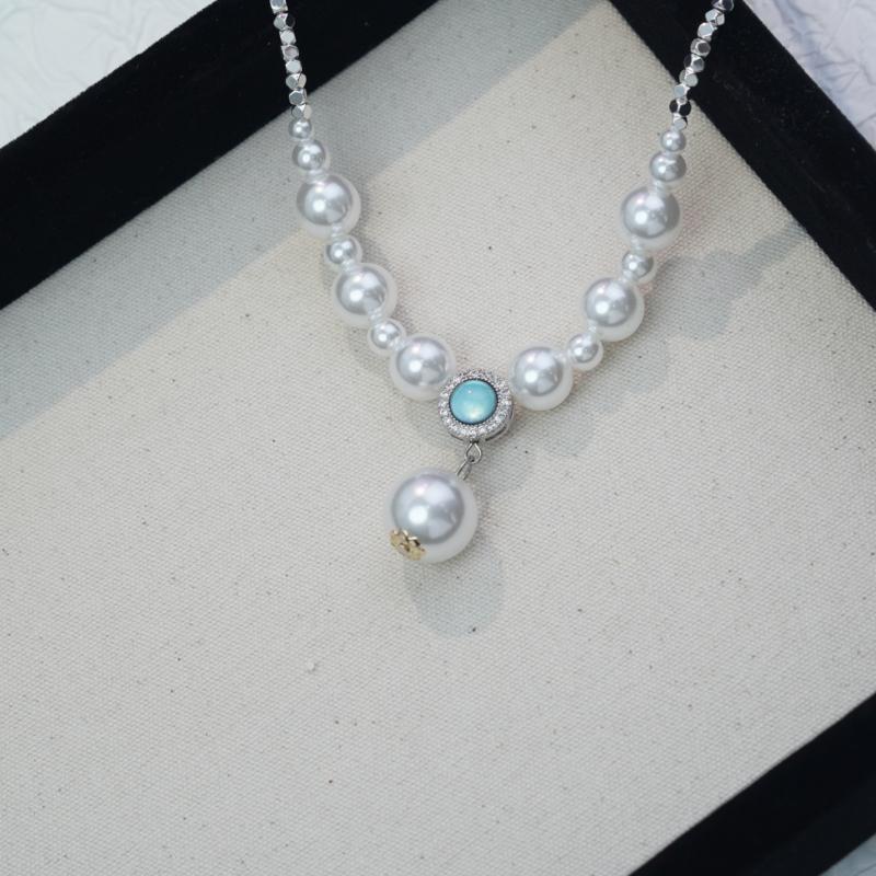 【Pendant Necklace】 Silver-Tone Chain with Blue Zircon & Sized Pearls Drop Pendant Necklace - Minimalist Layered Necklace for Women, Cool-Toned Elegant Jewelry