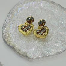 Load image into Gallery viewer, Anting-anting Jatuh, Bahan Aloi Emas, Rekaan Hati Berkotak Vintaj, Corak Grid, Barang Kemas Pesona Retro, Untuk Wanita