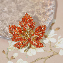 Load image into Gallery viewer, Kerongsang besar bahu Daun Maple Bercahaya, Nada Merah-Oren, Fesyen Kreatif, Sesuai untuk Hadiah Berhati-hati