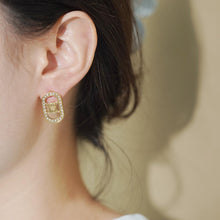 Laden Sie das Bild in den Galerie-Viewer, Subang Stud, Bersalut Emas, Rekaan Elegan, Barang Kemas Hipoalergenik, Sesuai untuk Dipakai Harian Perak Earrings