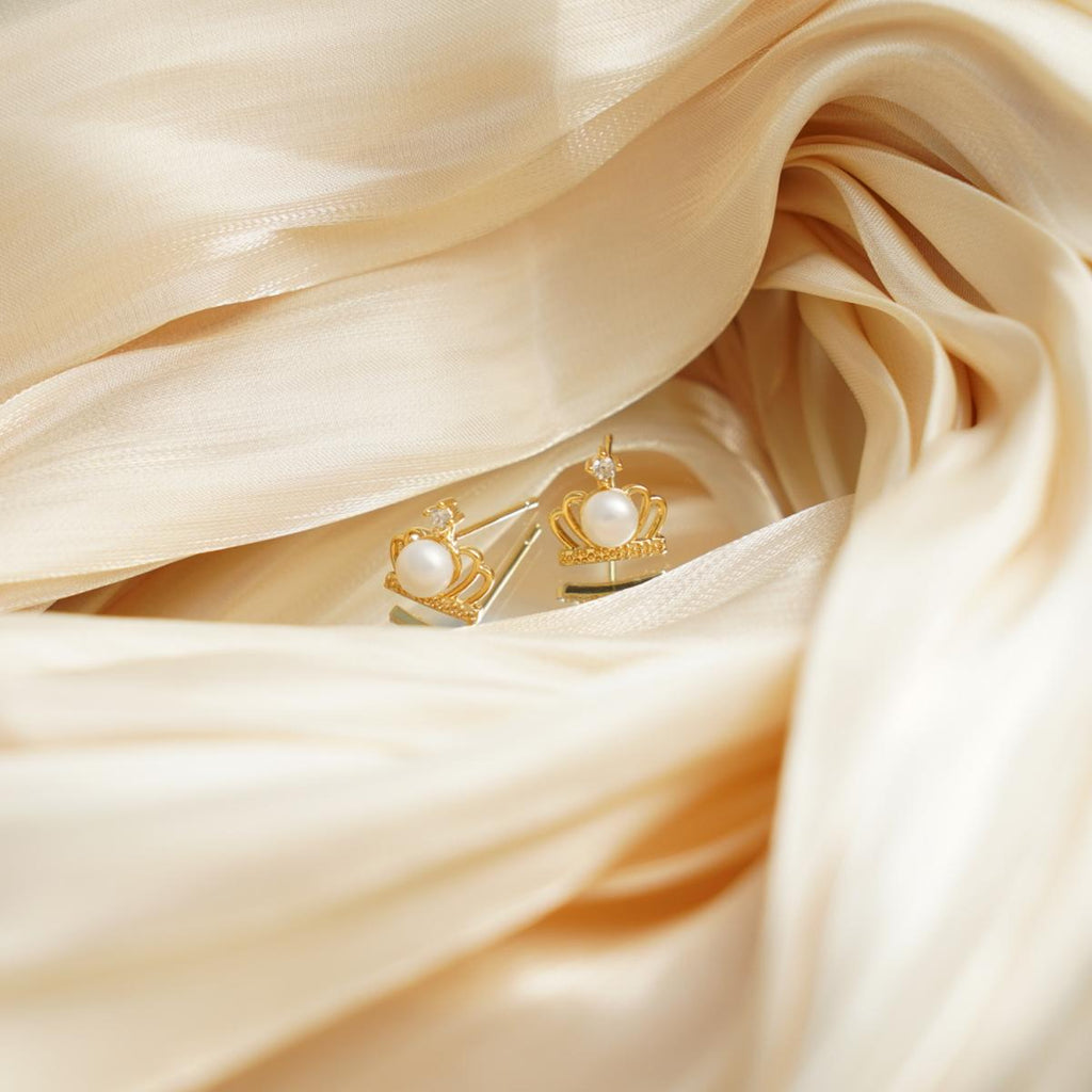 【Stud Earring】Golden Crown-Shape Natural Pearl Stud Earring with Silver Post, Luxury Elegant Jewelry for Women