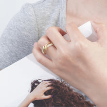 Charger l&#39;image dans la galerie, Cincin Terbuka Zirkon, Rekaan Berpintal, Barang Kemas Fesyen Bergaya dan Boleh Laras, Untuk Wanita Fesyen Perak Putih stainless steel ring