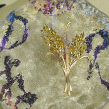 Load image into Gallery viewer, Kerongsang Daun Gandum Emas, Simbol Tuai Mewah, Untuk Wanita Bergaya pin  brooch