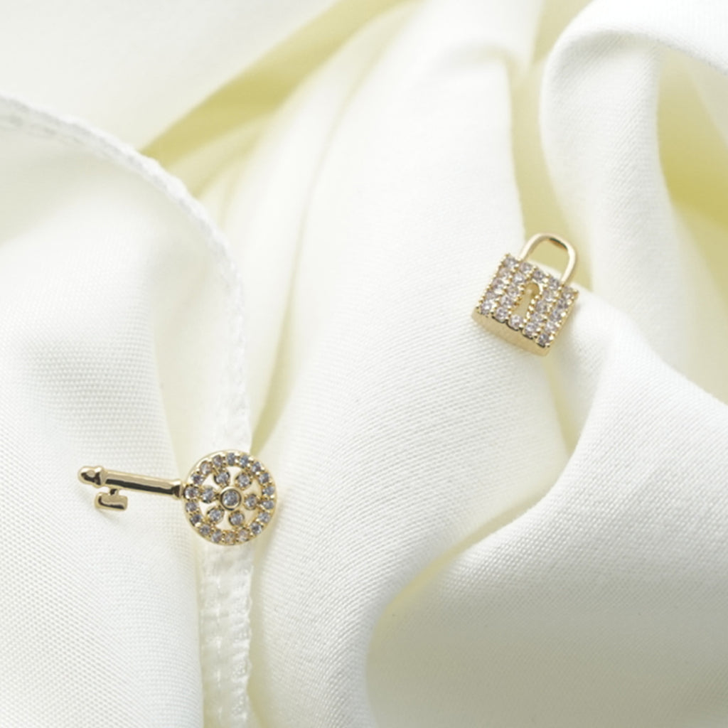 【Stud Earrings】Key & Lock Zircon Stud Earrings, Romantic & Sparkly, Perfect for Women Loving Delicate Styles