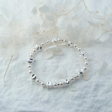 Load image into Gallery viewer, Minimalist Pearl &amp; Copper Bead Bracelet - Modern Silver Grey &amp; White Jewelry for Trendy Women