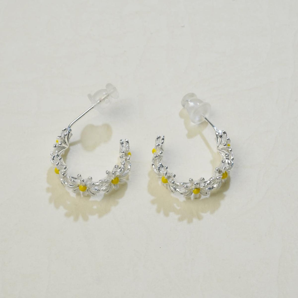 【Hoop Earrings】C-shaped Yellow Daisies Earrings, Fresh & Playful, Perfect for Young Trend Women