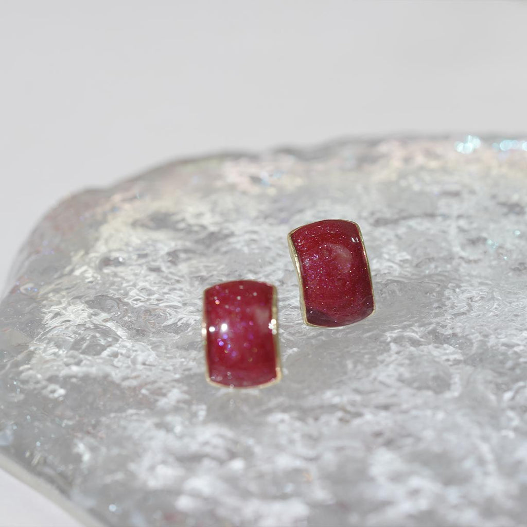 Subang Stud, Resin Berkilauan dalam Warna Ungu, Merah, Putih dan Biru-Kelabu, Sesuai untuk Dipakai Harian