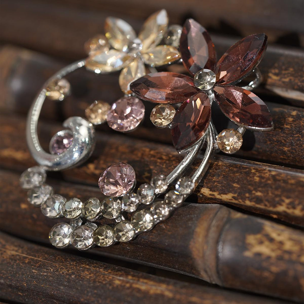 Crystal Flower Brooch, Romantic & Elegant Style, Perfect for Coats/Suits/Dresses, Ideal for Fashion Women