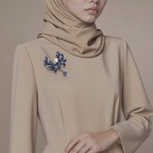 Load image into Gallery viewer, Kerongsang besar bahu Bunga Mutiara, Rekaan Berkilauan Elegan, Aksesori Serba guna, untuk Wanita, dengan Berlian buatan