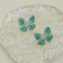 Carregar imagem no visualizador da galeria, 【Stud Earrings】Gold-Trimmed Enamel Blue-White Gradient Butterfly Studs, Ink-Wash Texture Dainty Earrings for Women