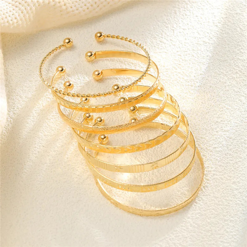 7 Pcs/Set Punk Gold Color Bracelets for Women Streetwear Goth Heart Prints Metal Design Open Bangle Fashion Jewelry Gifts