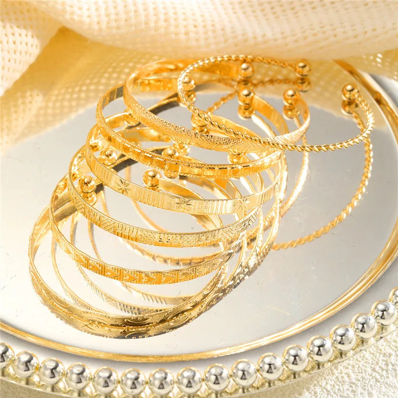 7 Pcs/Set Punk Gold Color Bracelets for Women Streetwear Goth Heart Prints Metal Design Open Bangle Fashion Jewelry Gifts