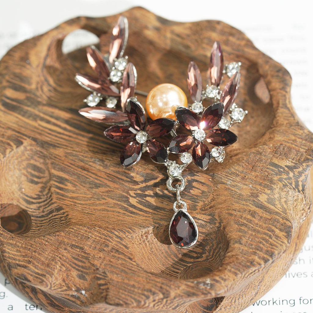 Pearl Floral Brooch with Rhinestones | Elegant Sparkling Design | Versatile Accessory for Women