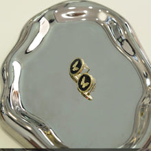 Load image into Gallery viewer, 【Stud Earrings】Gold-Edged Black Round Studs W/ Textured Butterfly, Vintage Style