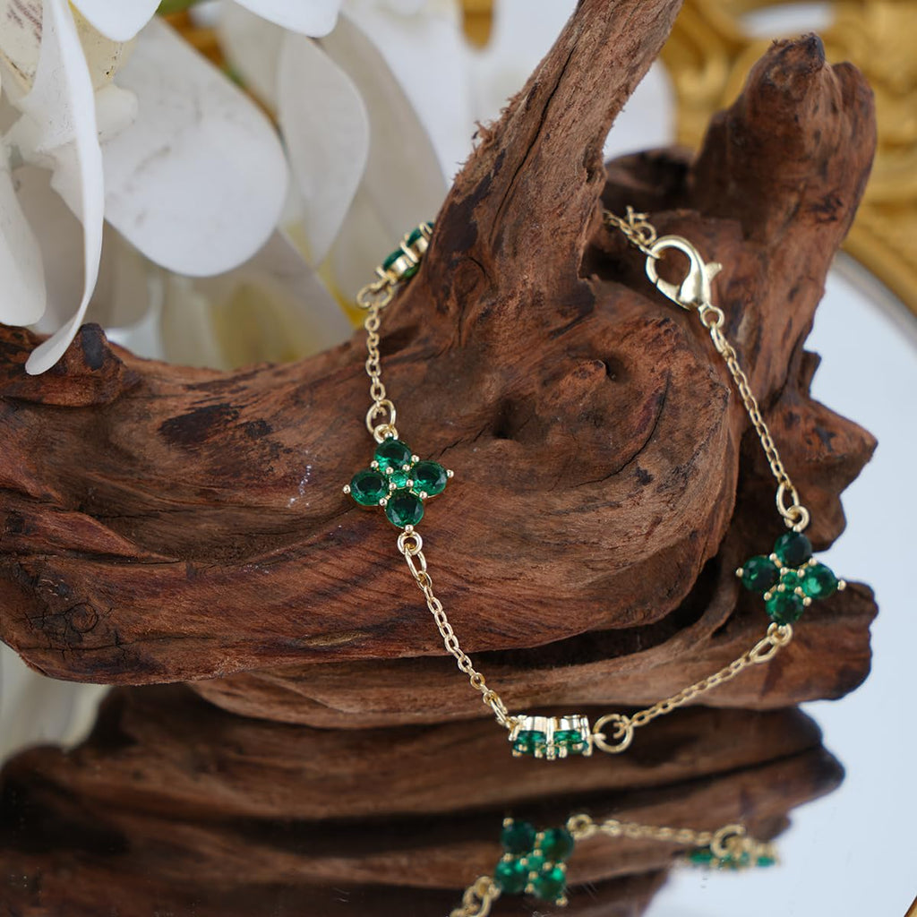 Lucky Four Leaf Clover Gold Chain Bracelet for Women, 14K Gold Plated Adjustable Clover Bracelet, Elegant Green Clover Jewelry Gift for Valentine's Day & Mother's Day